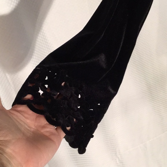 Haley B Black S velvet velour verigated top NWT - Picture 4 of 7